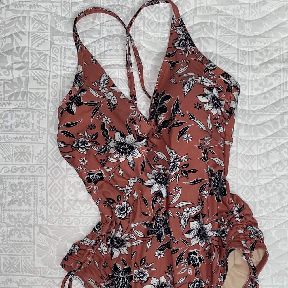 One piece bathing suit